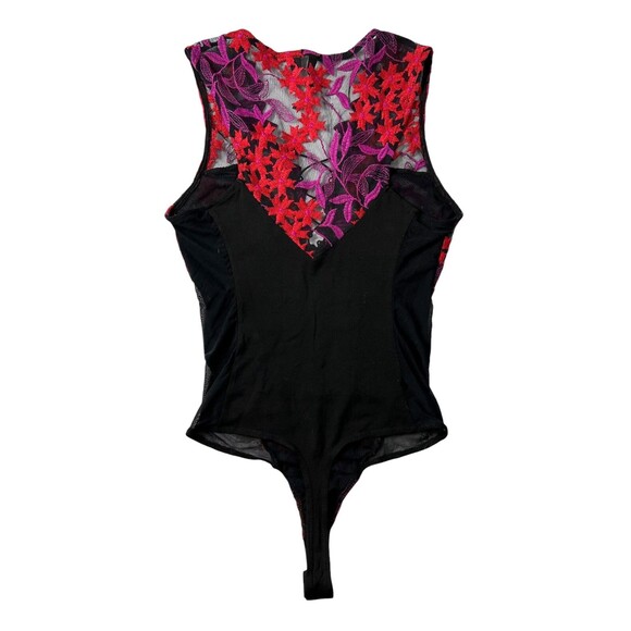 Guess Black Embroidered Mesh Sleeveless V-Neck Thong Bodysuit Top  XS  Lace-Up - Picture 2 of 7